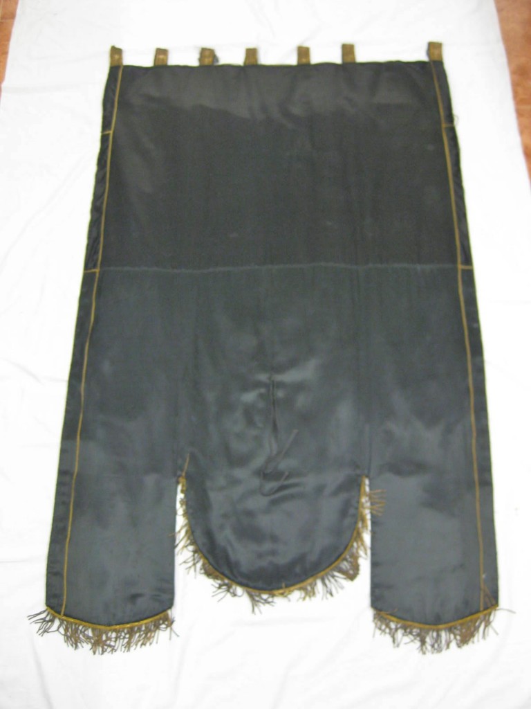 Restauración del estandarte de las Siervas de María