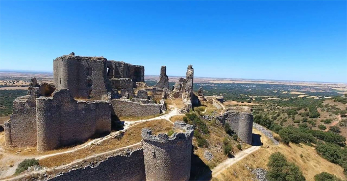 Castillo de Puebla de Almenara